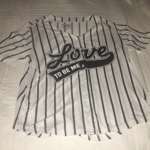 Women’s baseball shirt